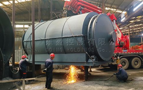 Three DOING oil sludge pyrolysis furnaces have arrived and installed